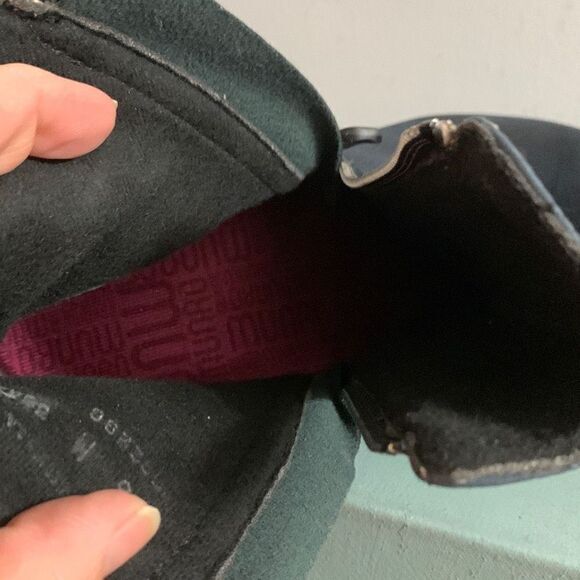 Munro Ashcroft Bootie in Blue‎ - Picture 5 of 8